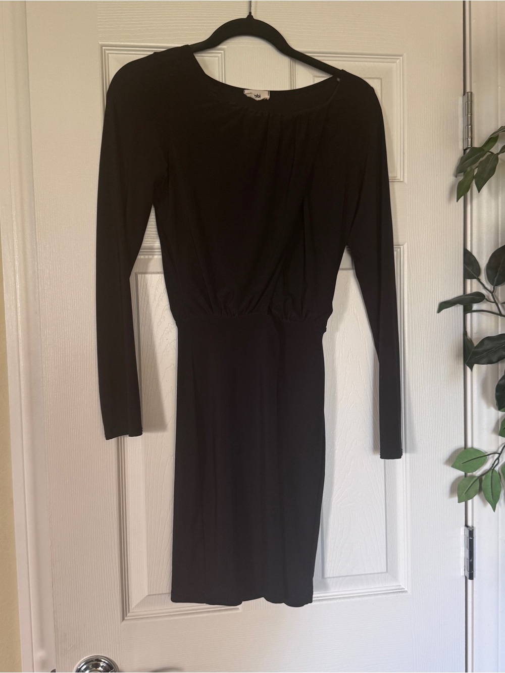 Elegant Black Long-Sleeve Women's Dress